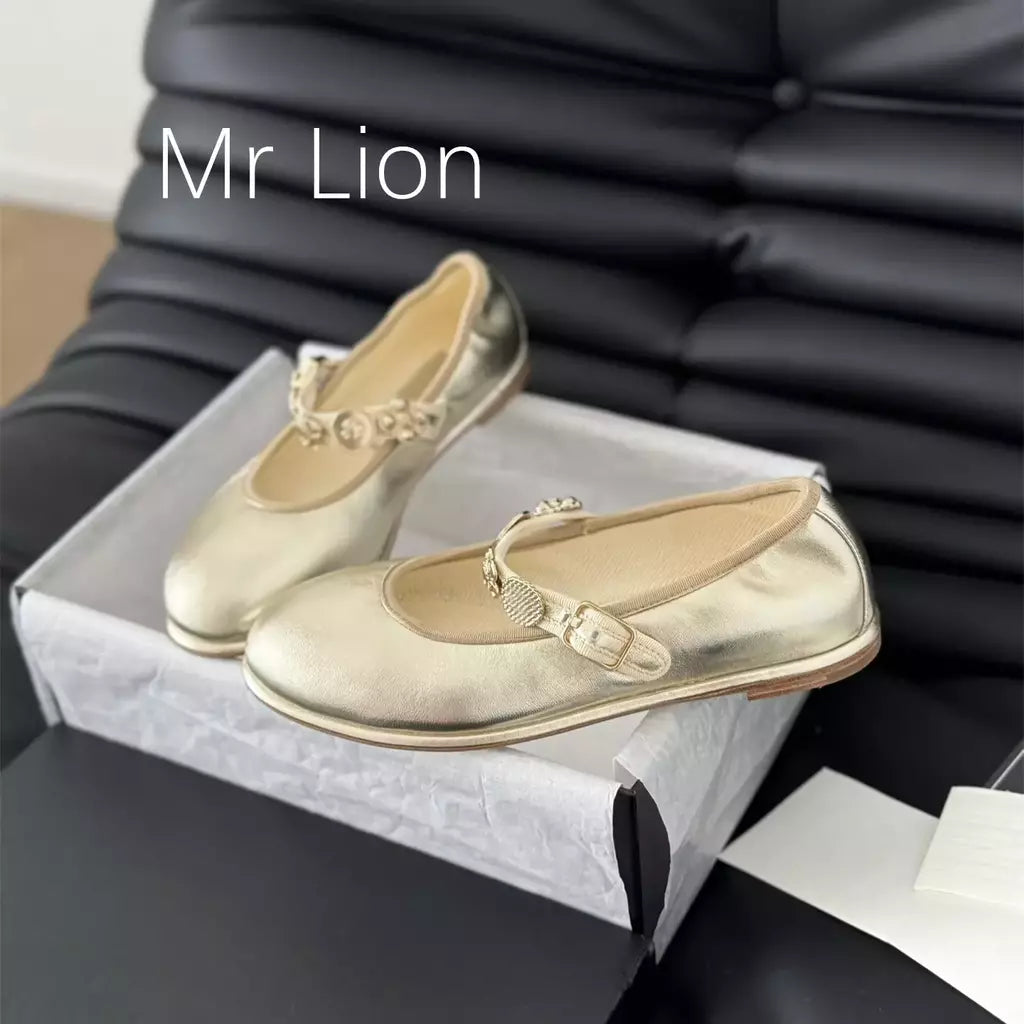 Sapatilhas de couro puro para mulheres, moda casual, sapatos elegantes simples, adornados metálicos, estilo diário e festivos