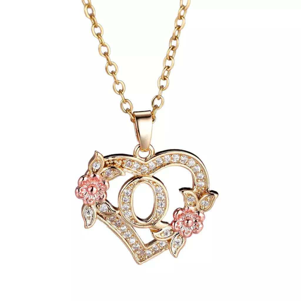 Venda quente oco amor flor 26 letras em inglês pingente de diamante senhora colar pingente personalizado moda clavícula corrente