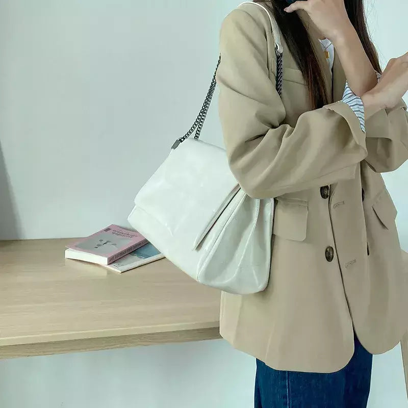 Bolsa feminina de grande capacidade para pendulares, sacola de corrente elegante e de alta qualidade, axilas de ombro único, nova, primavera e verão 2024