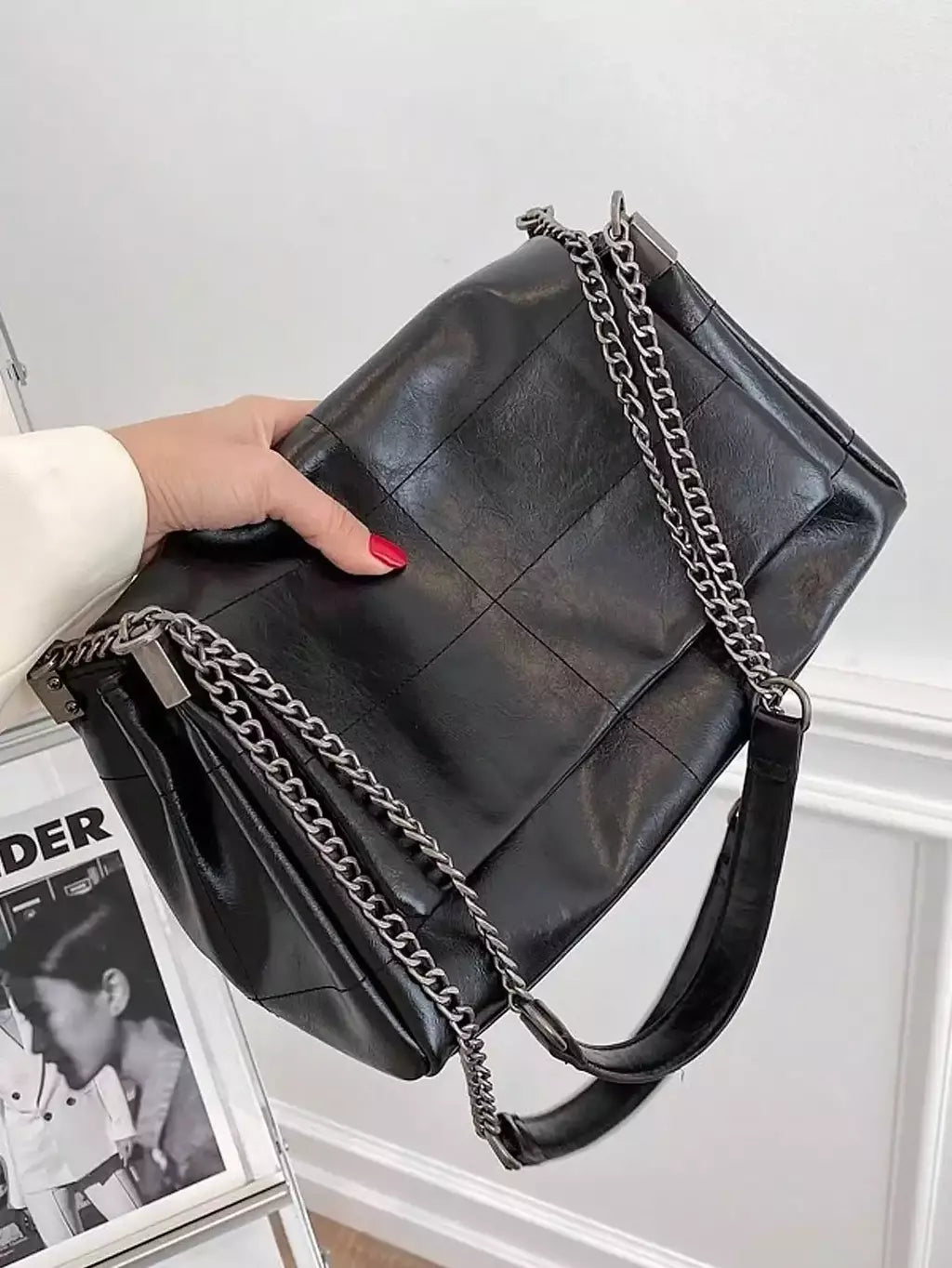 Bolsa feminina de grande capacidade para pendulares, sacola de corrente elegante e de alta qualidade, axilas de ombro único, nova, primavera e verão 2024