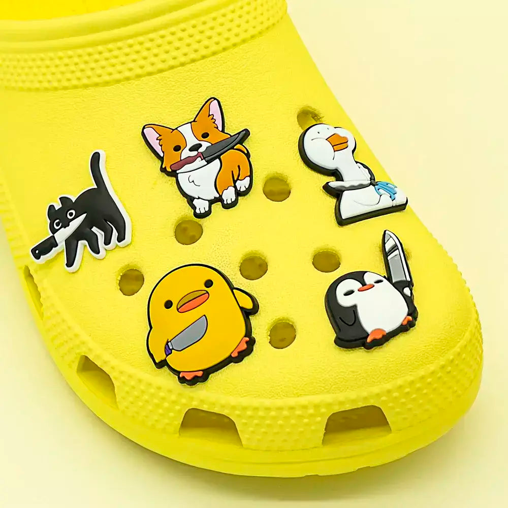 1/10 pçs animais dos desenhos animados sapato encantos patos pinguins gatos sapato decorações acessórios sapos cães pinos para mulheres crianças tamancos fivelas