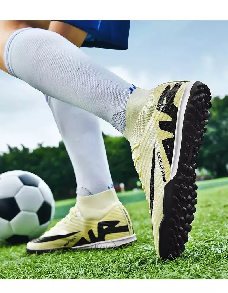 Sapatos de futebol antiderrapantes profissionais para homens, botas de treinamento Grass Society, grampos de qualidade superior, botas originais, novos