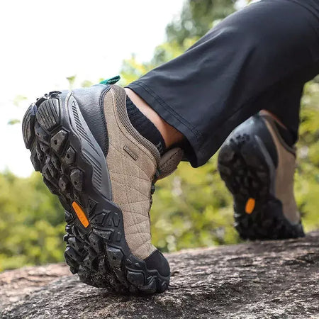 Humtto caminhadas sapatos dos homens de luxo designer inverno escalada trekking tênis para homens couro esportes ao ar livre trabalho homem sapatos 110282 Um
