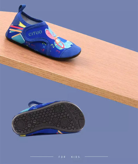 2024 novas crianças sapatos de praia meias de água meninos e meninas casa sapatos do bebê meias interiores dos desenhos animados unicórnio crianças chinelos