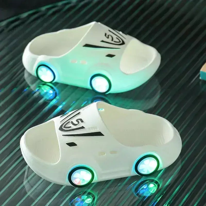 Chinelos luminosos das crianças forma do carro meninos meninas moda sapatos bonitos banheiro crianças chinelos da criança