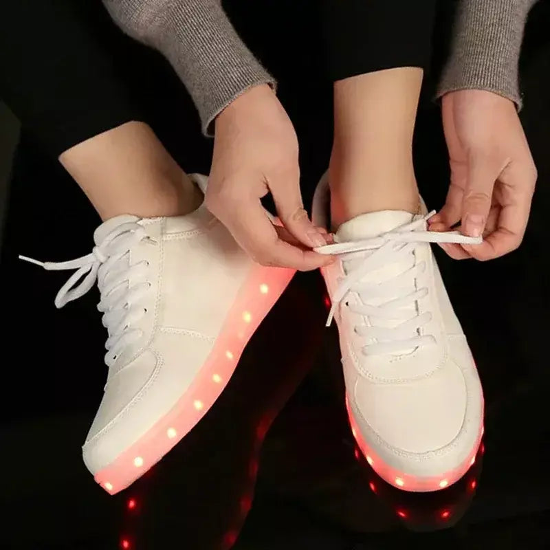 Maogu 2024 adulto unissex das mulheres dos homens criança tênis luminosos brilhante carga usb meninos led colorido light-up sapatos meninas calçados