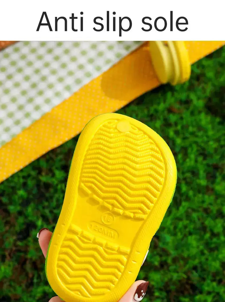 Verão crianças sapatos sandálias buraco sapatos infantis chinelos macio anti-skid design dos desenhos animados buraco sapatos de bebê praia de areia para meninos meninas