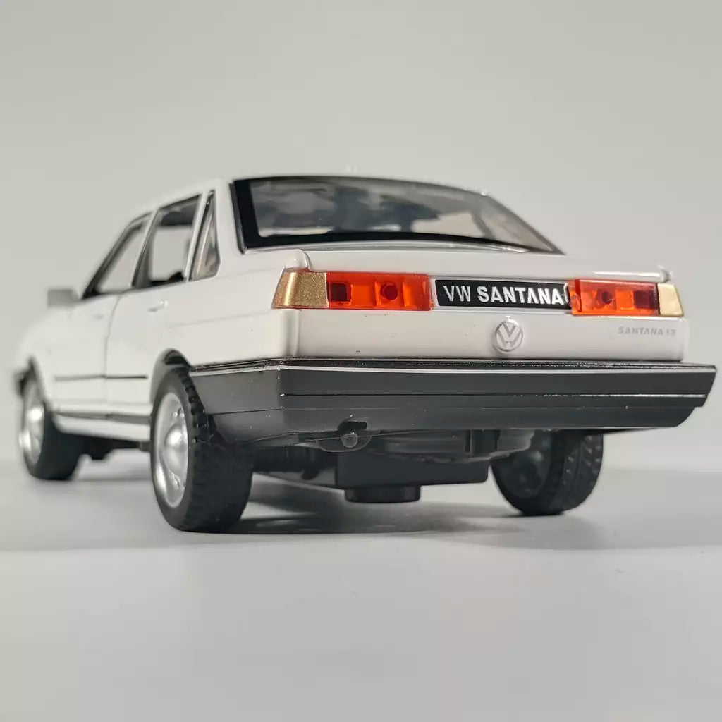 1:32 volkswagen santana liga de metal modelo fundido carro som & luz puxar para trás alta simulação carro de brinquedo das crianças presentes aniversário