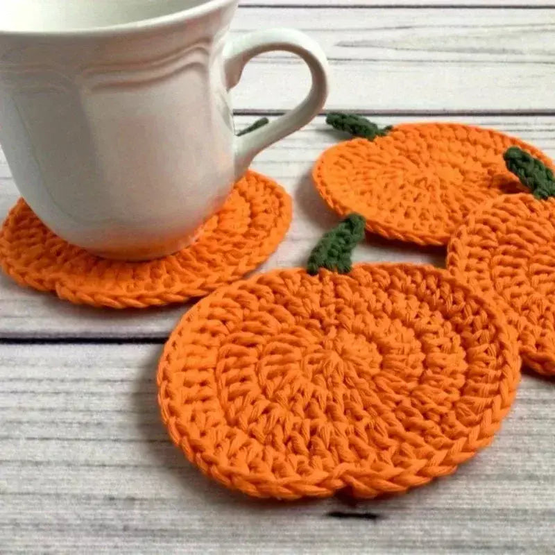 Porta-copos de abóbora de crochê de outono, almofadas de bebida artesanais de tecido, decoração de fazenda de outono, acessório de mesa, presente de cozinha de Halloween.