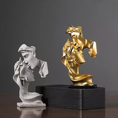 Mini resina amantes estátua estatueta beijando postura modelo artesanato escultura ornamento decoração para casa desktop armário de vinho decoração