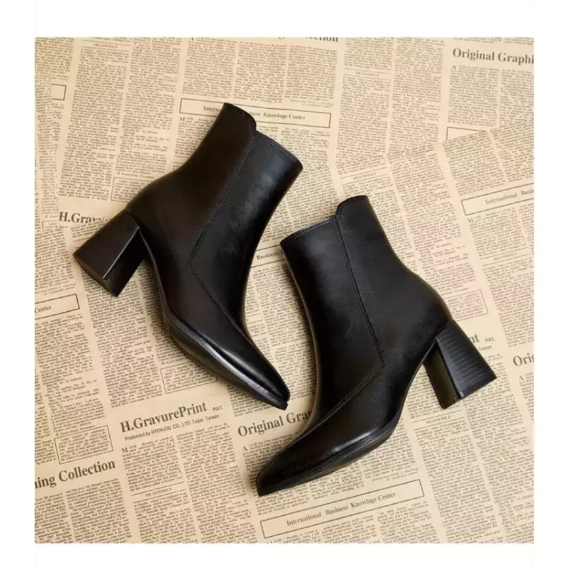 Botas femininas finas e finas estilo britânico, dedo apontado, zíper lateral, preto, nu, novo, primavera e outono, 2024