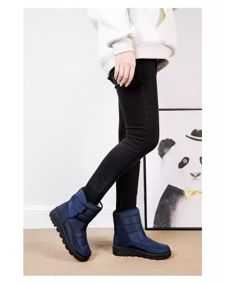 Botas de neve impermeáveis antiderrapantes para mulheres, sapatos de plataforma, tornozelo quente, sapatos acolchoados de algodão, inverno