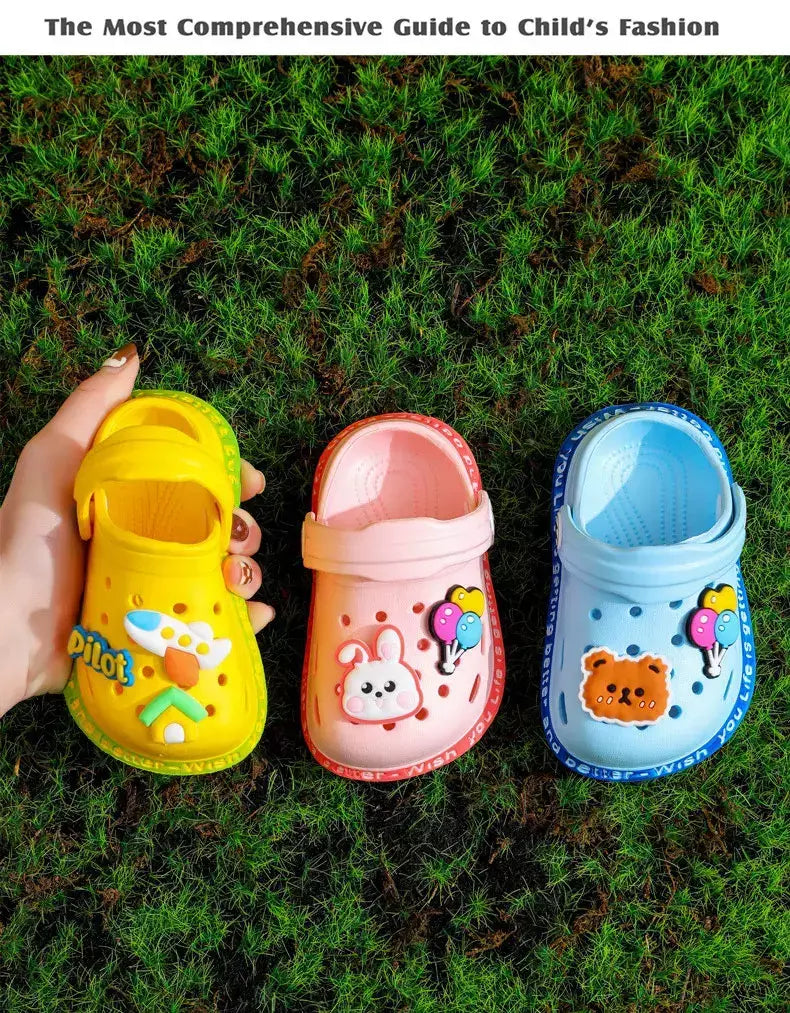 Verão crianças sapatos sandálias buraco sapatos infantis chinelos macio anti-skid design dos desenhos animados buraco sapatos de bebê praia de areia para meninos meninas