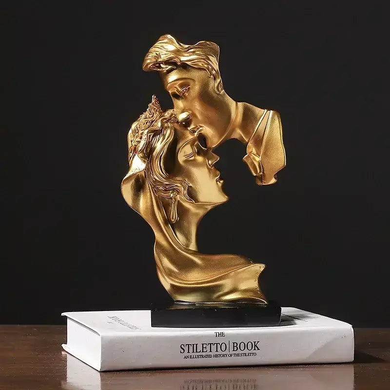 Mini resina amantes estátua estatueta beijando postura modelo artesanato escultura ornamento decoração para casa desktop armário de vinho decoração