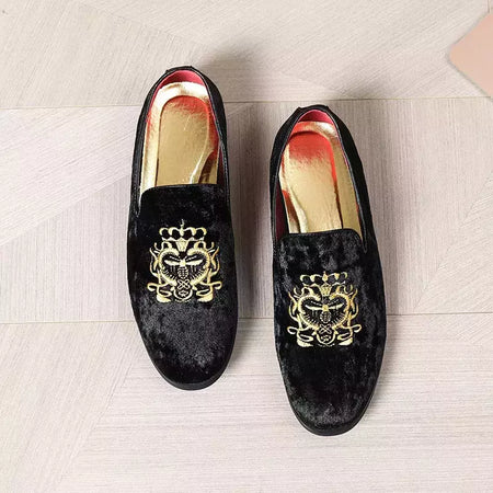 Sapatos de couro de camurça para homens, sapatos de casamento, sapatos baixos Oxford, mocassins bordados, tamanho grande, alta qualidade, designer, luxo, festa