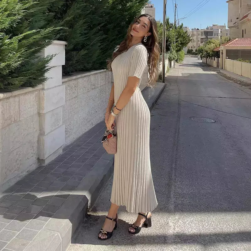 Vestido longo de malha monocromática feminino, manga curta, vestido feminino plissado, gola em O, quadril, primavera, moda verão, feminino, 2022