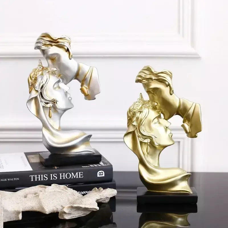 Mini resina amantes estátua estatueta beijando postura modelo artesanato escultura ornamento decoração para casa desktop armário de vinho decoração