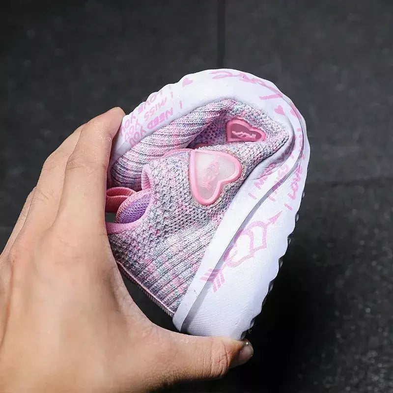 Meninas sapatos casuais luz malha tênis crianças verão primavera outono tenis bonito esporte dos desenhos animados feminino correndo meia calçado