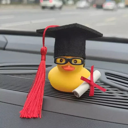 Ornamento de carro de pato de formatura pato amarelo com chapéu de formatura óculos de borracha pato ornamento interior do carro presente de temporada de formatura