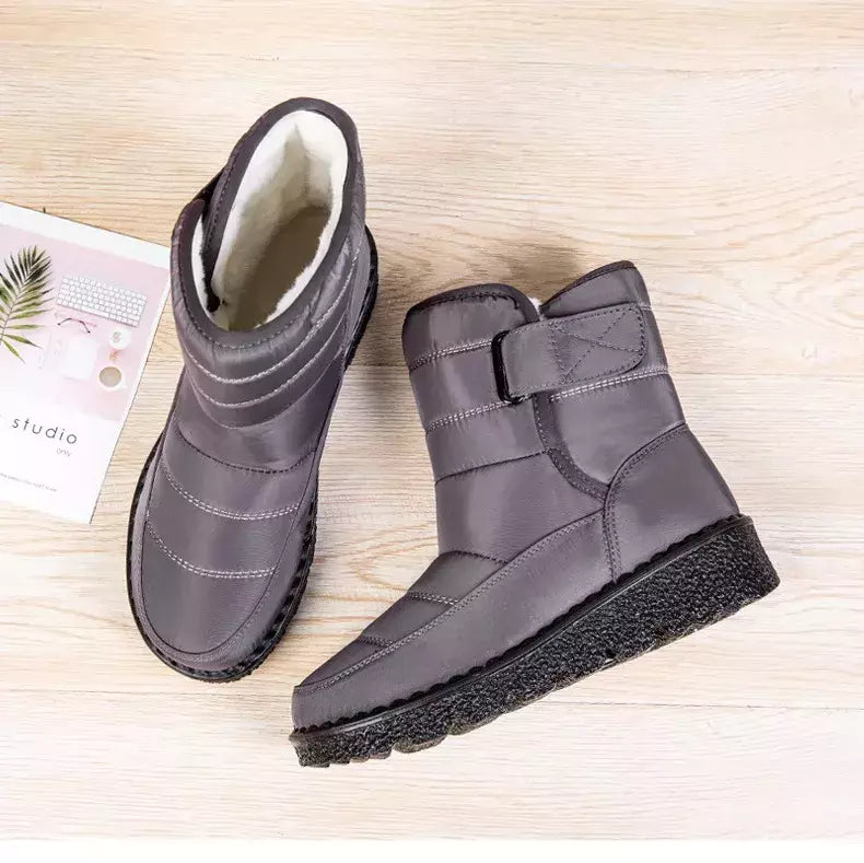 Botas de neve impermeáveis antiderrapantes para mulheres, sapatos de plataforma, tornozelo quente, sapatos acolchoados de algodão, inverno