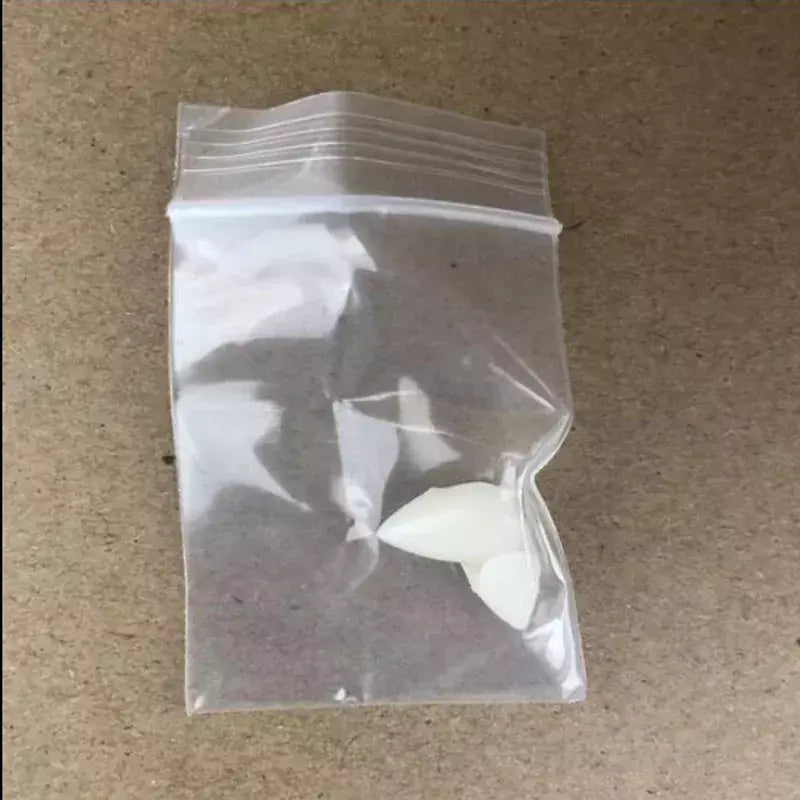 1 par de dentes de vampiro, presas, adereços para dentaduras, fantasia de halloween, dentes falsos, cola sólida, adesivo para dentadura, decoração de festa de halloween