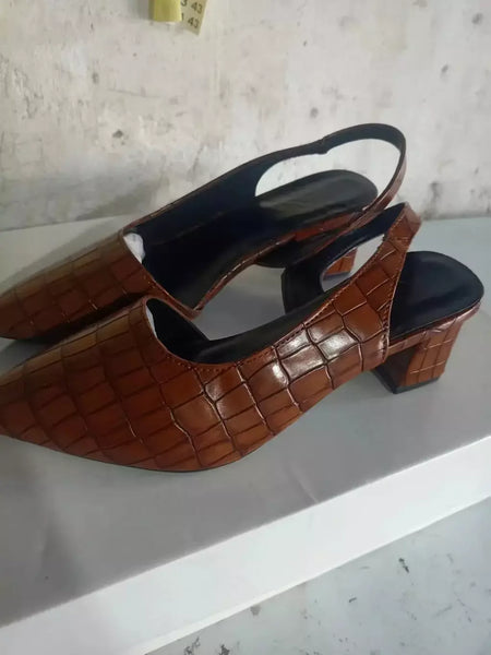 Mulheres apontou dedos bombas meados de salto grosso sandálias estilingue sapatos verão nova mulher do vintage senhora sandálias femininas chinelos sapatos