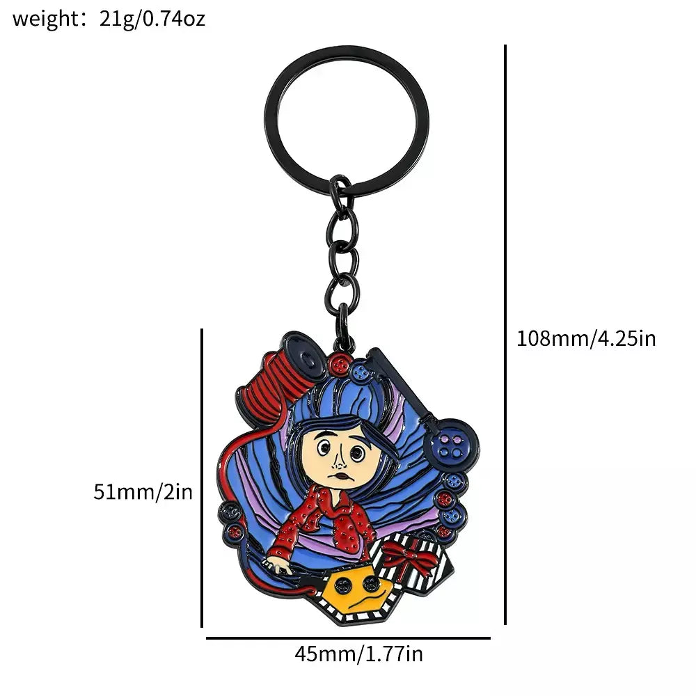 Figura de desenho animado Coraline e chaveiro de porta secreta, filme de anime emocionante de fantasia, pingente esmaltado, chaveiros, presentes de ornamento