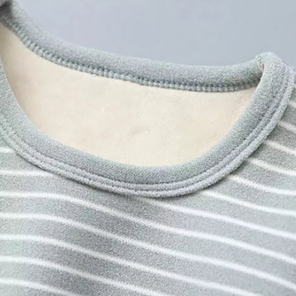Conjuntos de pijama listrado forrado de pelúcia para crianças, aconchegante, caloroso, projetado para outono e inverno, homewear, adequado para crianças, uso diário e sono