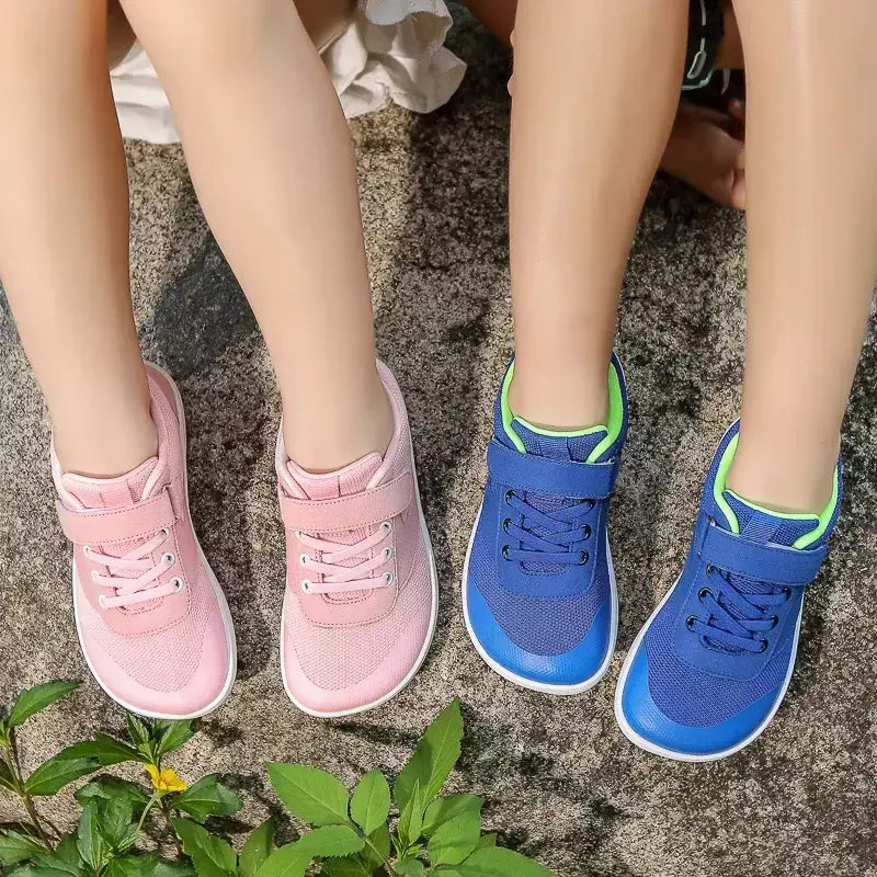 Novos meninos meninas tênis crianças largas sapatos descalços naturalmente spracam sapatos da criança pequena grande criança
