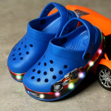 Verão crianças buraco sandálias led iluminado piscando sapatos de luz meninos meninas sandálias de praia crianças respirável moda tênis