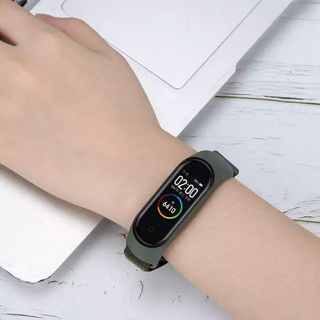 Correia de nylon para Xiaomi Mi Band, pulseira esportiva confortável, pulseira para Mi Band 7, 6, 5, 4, 3
