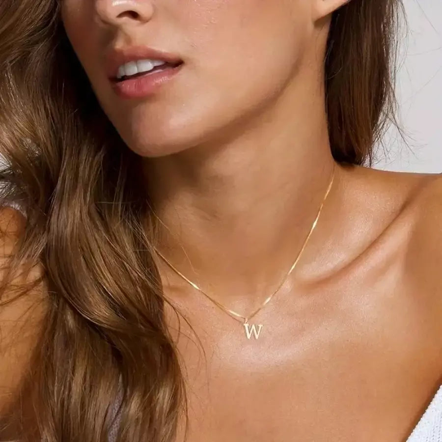 Colar inicial A-Z colar banhado a ouro 18K com letra fofa colar de aço inoxidável para mulheres