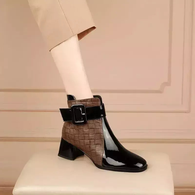 Botas retrô com saltos grossos para mulheres, botas curtas de plataforma, fivela de cinto, sapatos de trabalho feminino, nova moda outono