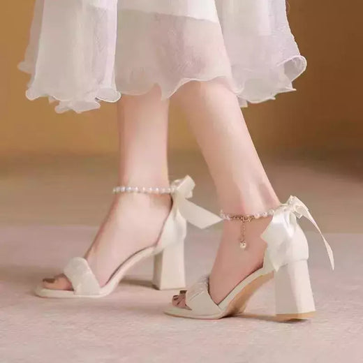 Sandálias pérolas confortáveis femininas, bege feminino, salto alto com bloco de altura, laço preto, sapatos volumosos de conforto, moda, 2024