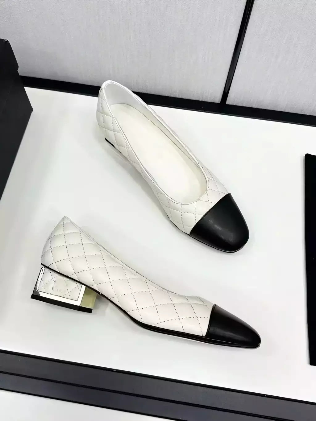 Sapatos de salto alto baixo de couro genuíno para mulheres, sapatos de noite casuais, moda feminina, alta qualidade