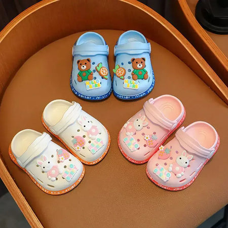 Verão dos desenhos animados coelho urso respirável crianças indoor tamancos sapatos com buracos antiderrapantes unisex chinelos de sola macia crianças sandálias