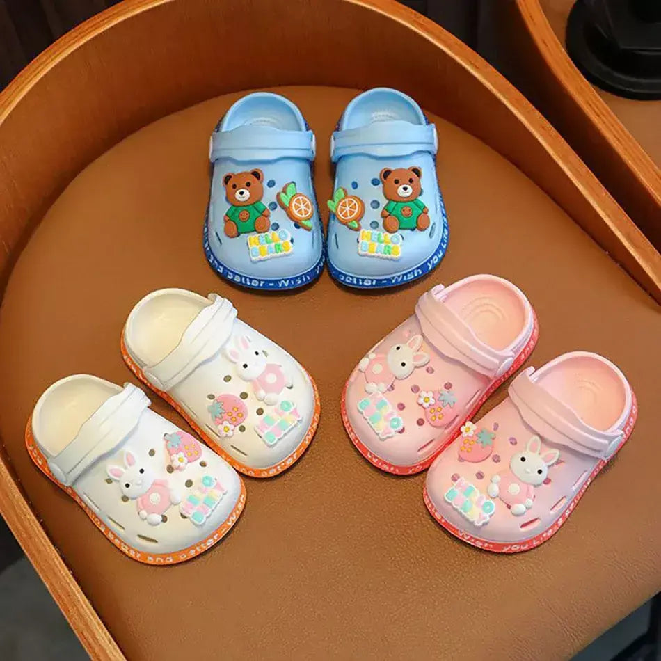 Verão dos desenhos animados coelho urso respirável crianças indoor tamancos sapatos com buracos antiderrapantes unisex chinelos de sola macia crianças sandálias