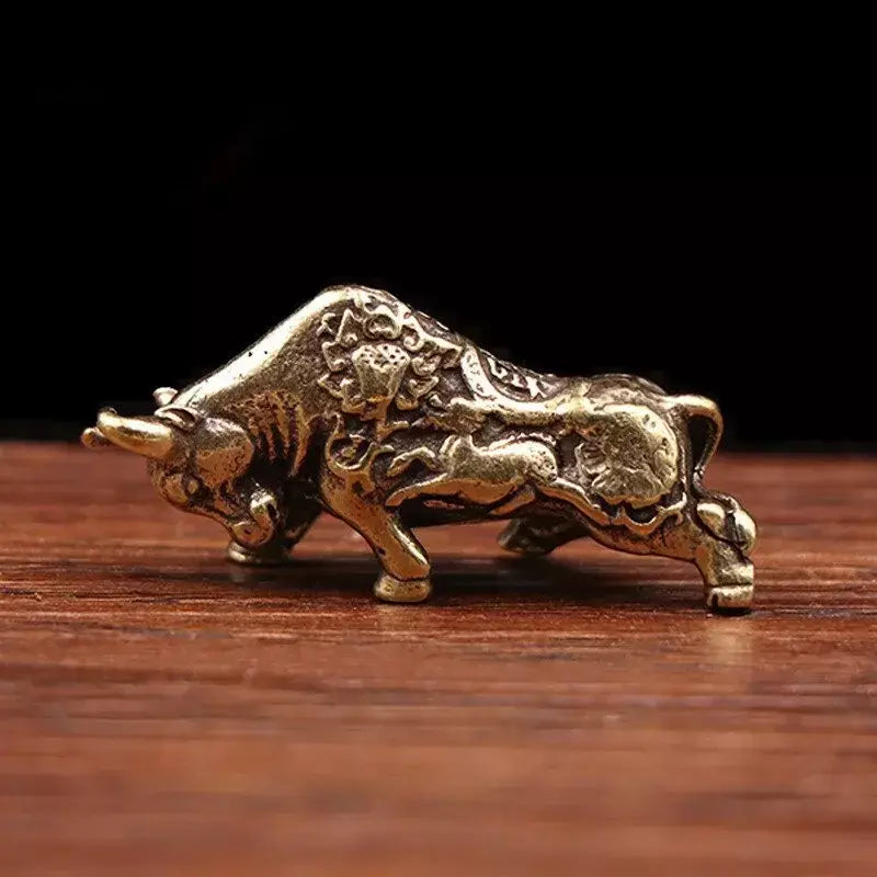 Estátua de touro da sorte de bronze, decoração de casa, ornamentos, estatueta em miniatura de animal de cobre, traz riqueza, decoração de mesa de escritório, artesanato