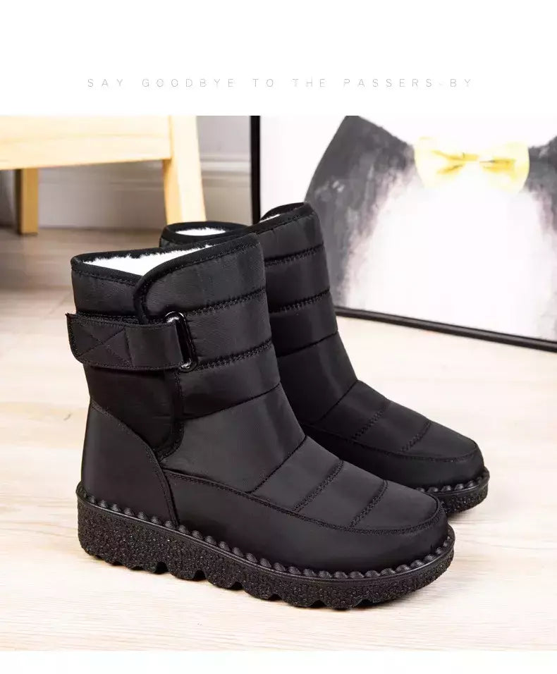 Botas de neve impermeáveis antiderrapantes para mulheres, sapatos de plataforma, tornozelo quente, sapatos acolchoados de algodão, inverno