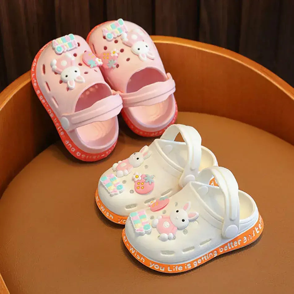 Verão dos desenhos animados coelho urso respirável crianças indoor tamancos sapatos com buracos antiderrapantes unisex chinelos de sola macia crianças sandálias