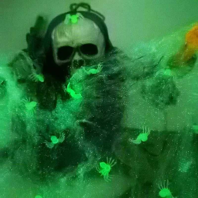 50 pçs halloween aranhas luminosas mini horror aranha brilho no escuro decorações de festa de halloween casa assombrada adereços assustadores