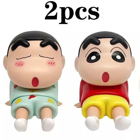 Crayon shin-chan figuras suporte do telefone kawaii anime ornamentos de mesa dos desenhos animados assistindo tv telefone suporte bonito boneca decorações