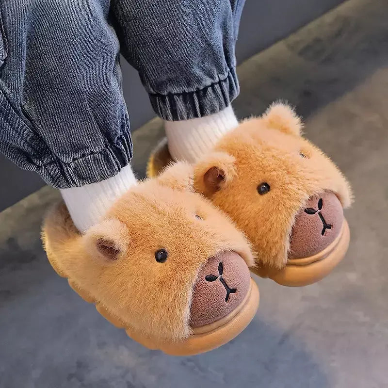 Capivara crianças chinelos 2025 inverno novo bonito fofo algodão sapatos de chão mulher quente interior dos desenhos animados piso de pelúcia casa chinelos