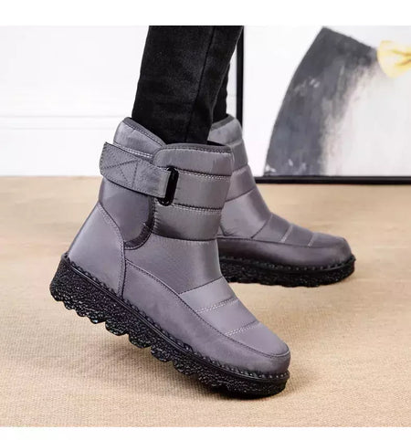 Botas de neve impermeáveis antiderrapantes para mulheres, sapatos de plataforma, tornozelo quente, sapatos acolchoados de algodão, inverno