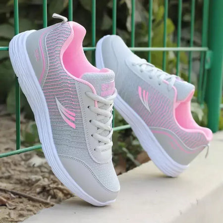 Primavera e outono senhoras diariamente sapatos femininos casuais esportes coreano moda respirável fundo plano correndo luz tênis de viagem