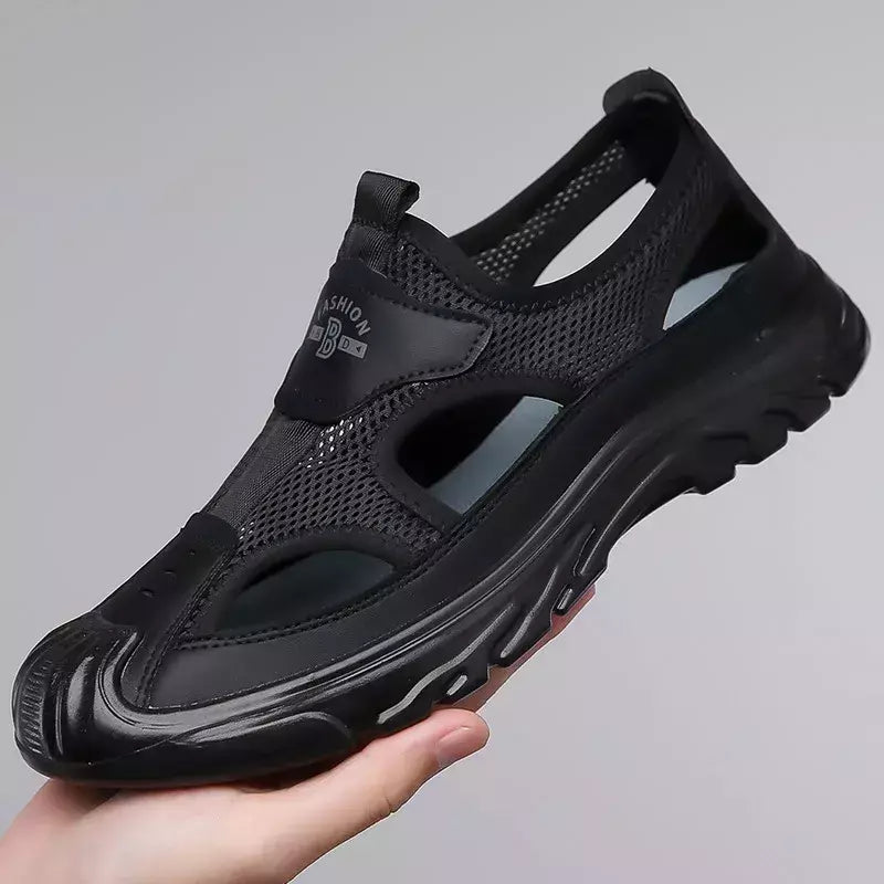 Sandálias de malha respirável para homens, sandálias de praia antiderrapantes, sapatos ocos ao ar livre, calçados flats, verão, novo