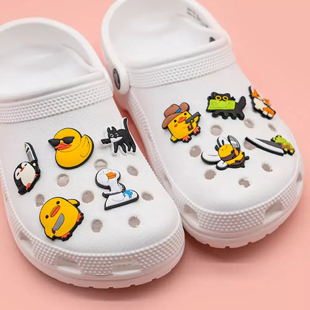 1/10 pçs animais dos desenhos animados sapato encantos patos pinguins gatos sapato decorações acessórios sapos cães pinos para mulheres crianças tamancos fivelas