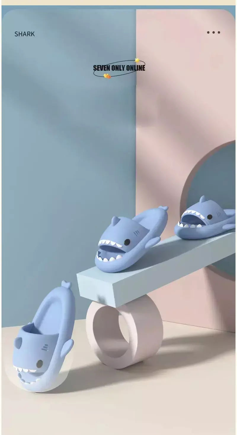 Chinelos infantis sola macia dos desenhos animados tubarão chinelo mulher homem interior ao ar livre eva chinelos antiderrapantes para sapatos infantis sandálias