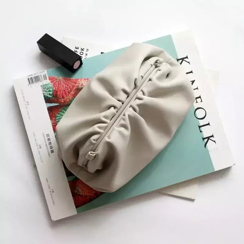 Saco de Nuvem de Couro Genuíno para Mulheres, Couro Macio, Ombro Crossbody Bags, Alta Qualidade, Embreagens Femininas Noite, Senhoras, 2023