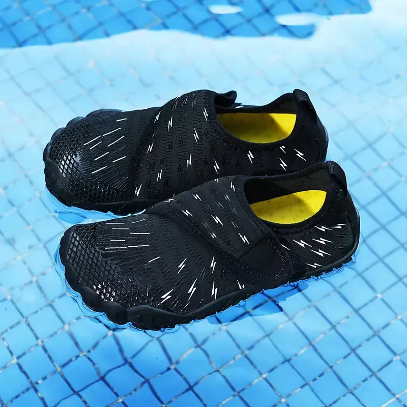 Crianças tênis de secagem rápida meninos meninas luz respirável praia aqua sapatos do miúdo elástico antiderrapante sapatos esportivos aquáticos